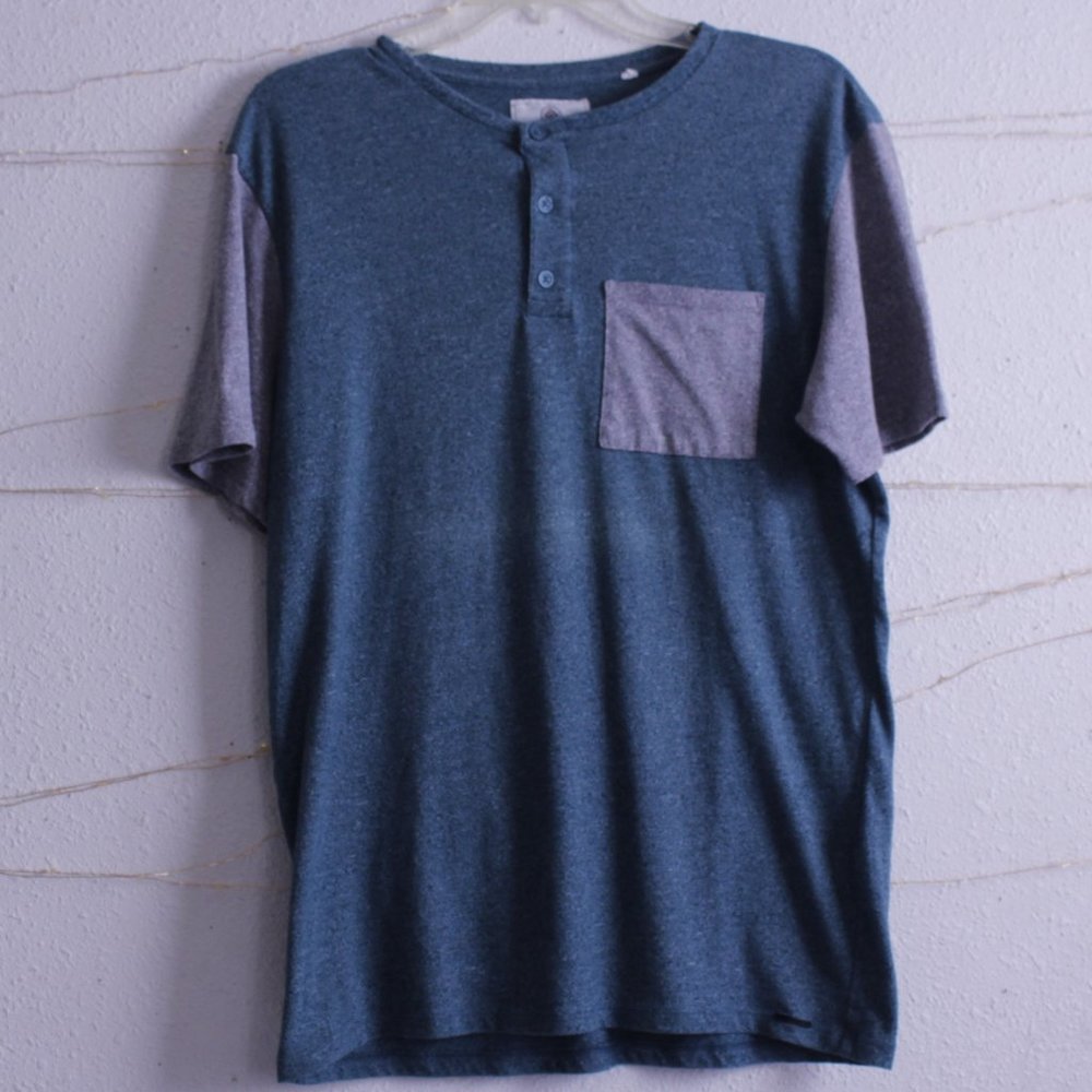 Men's Green and Grey On the Byas shirt size Medium